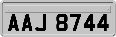 AAJ8744