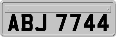 ABJ7744