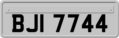 BJI7744