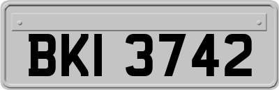 BKI3742