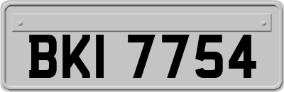 BKI7754
