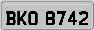 BKO8742