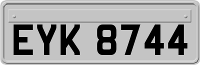 EYK8744