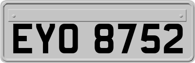 EYO8752