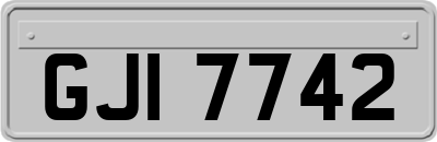 GJI7742