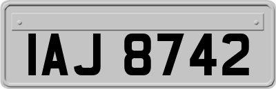 IAJ8742