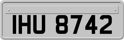 IHU8742