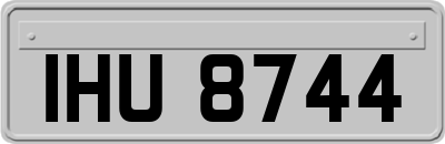 IHU8744
