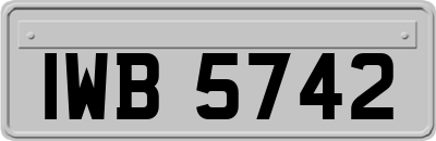 IWB5742