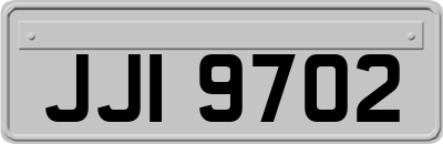 JJI9702