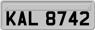 KAL8742