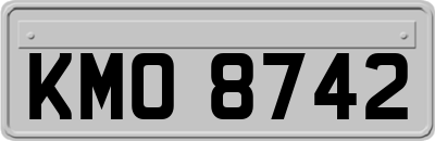 KMO8742