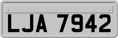 LJA7942