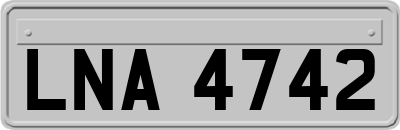LNA4742
