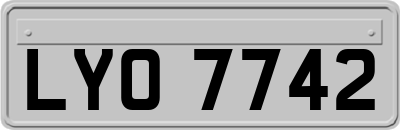 LYO7742