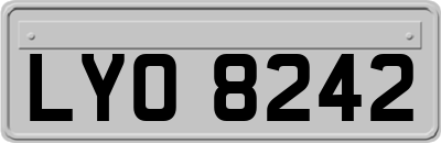 LYO8242