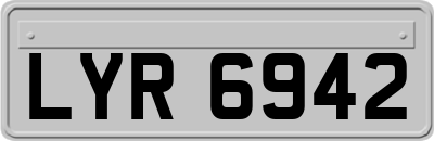 LYR6942