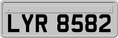 LYR8582