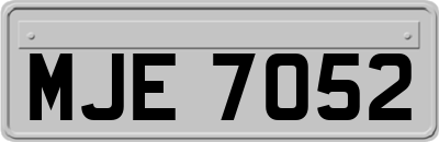MJE7052
