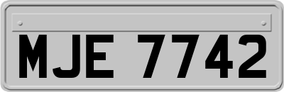 MJE7742