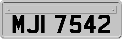 MJI7542