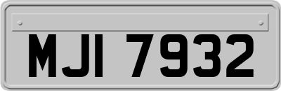 MJI7932