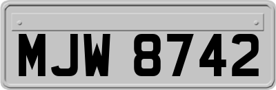 MJW8742