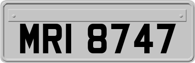 MRI8747