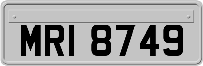 MRI8749