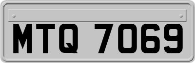 MTQ7069