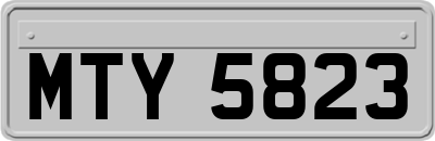 MTY5823