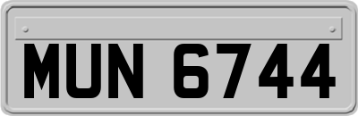 MUN6744