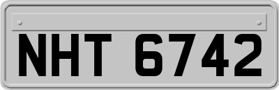 NHT6742