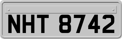 NHT8742