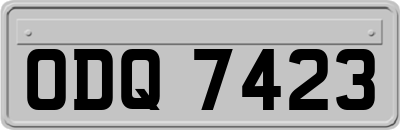 ODQ7423