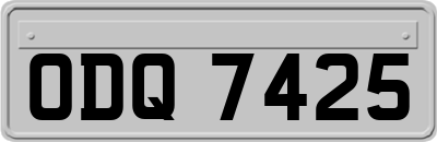ODQ7425