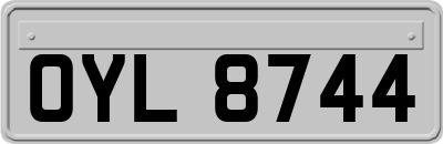 OYL8744