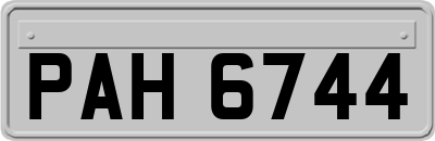 PAH6744
