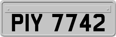 PIY7742