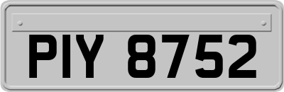 PIY8752