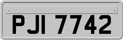 PJI7742