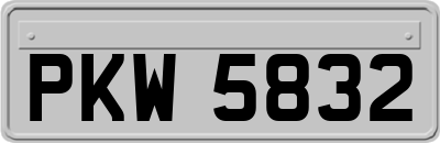 PKW5832