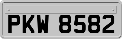 PKW8582