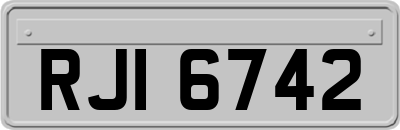 RJI6742